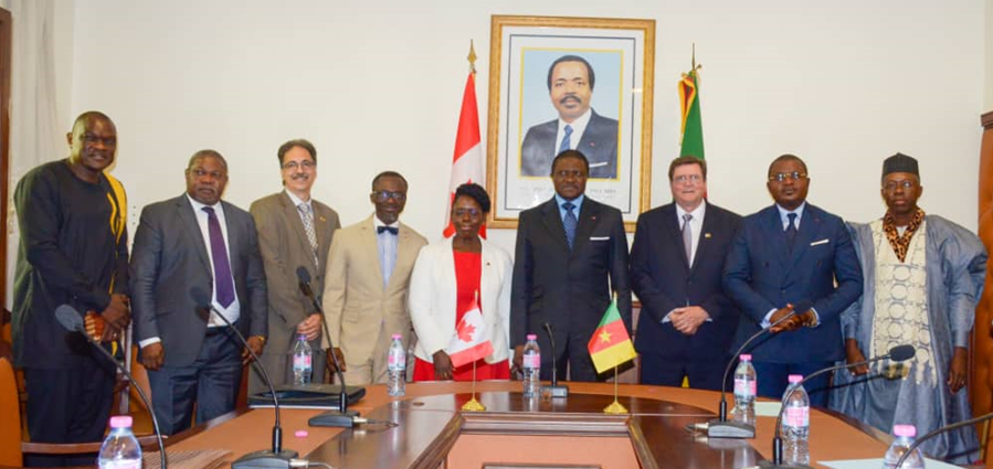 From left to right
Mr. Jean-Jacques Batjom, Éclipse Marsec Cameroon, Dr. Louis Eboupeke, Director General of the National Port Authority, Mr. Gino Rubinato, Solution ISPS Inc., Mr. Éric Dibeu, High Commission Delegate, Ms. Lorraine Anderson, High Commissioner of Canada in Yaoundé, NGALLE BIBEHE Jean Ernest Massena, Minister of Transport of Cameroon, Mr. Daniel Leclerc, President of Solution ISPS Inc., Mr. Zakariaou Njoya, Minister Delegate for Transport, Mr. MVEIMANI Sombo Amba, Secretary General of the Ministry of Transport.